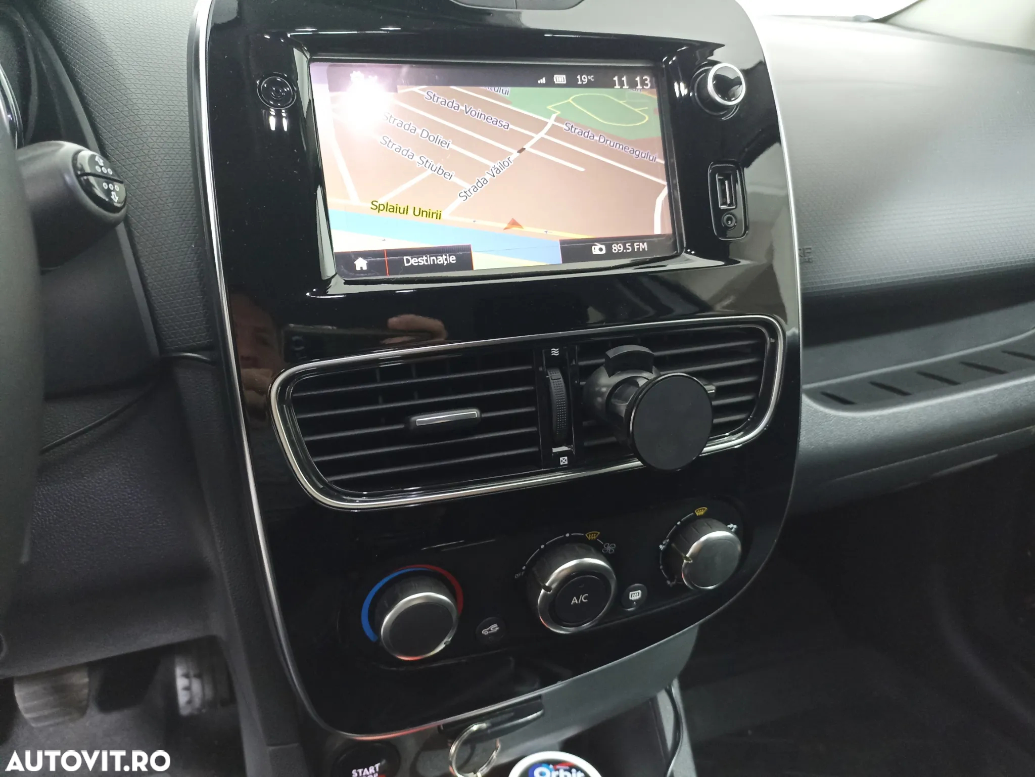 Renault Clio IV 0.9 Energy TCe Dynamique - 11