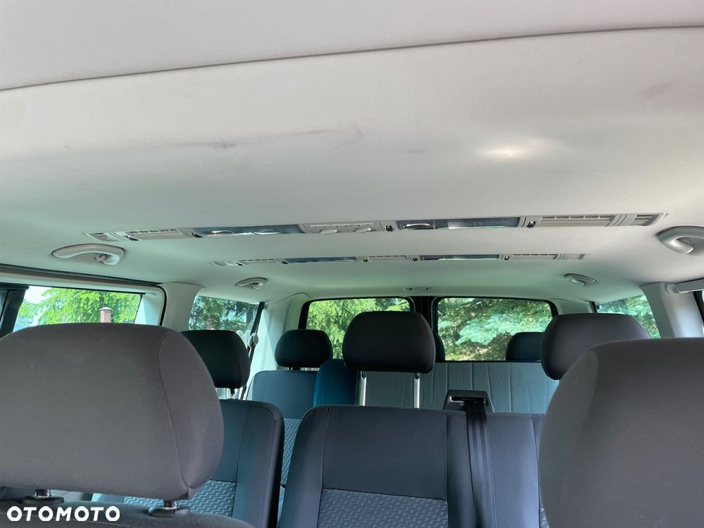 Volkswagen Caravelle - 17