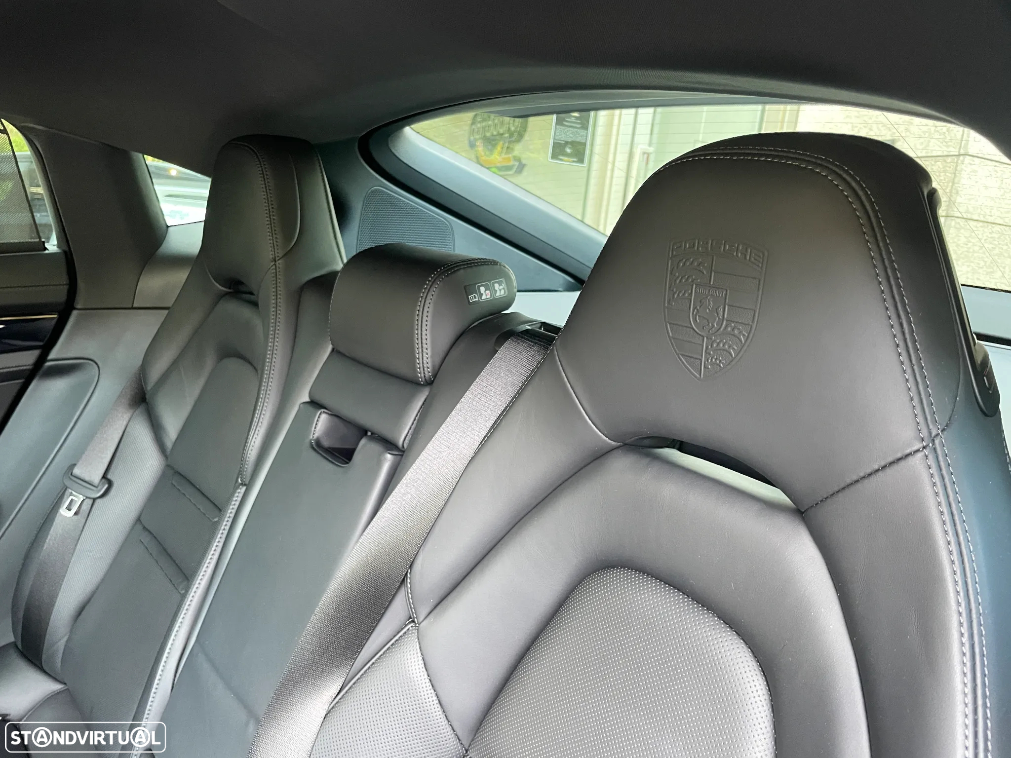 Porsche Panamera 4 E-Hybrid - 37