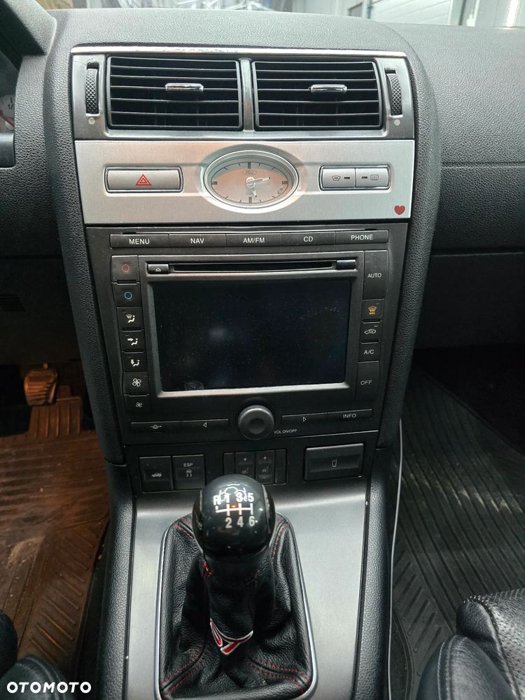 Ford Mondeo - 12