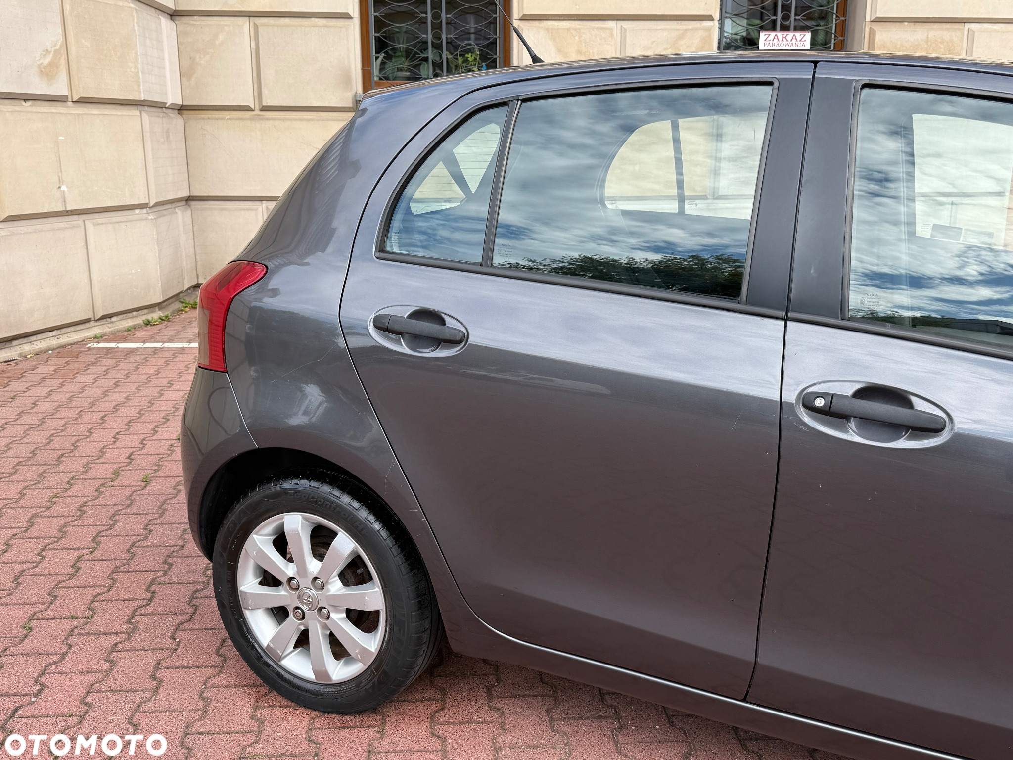 Toyota Yaris 1.3 Luna A/C - 13