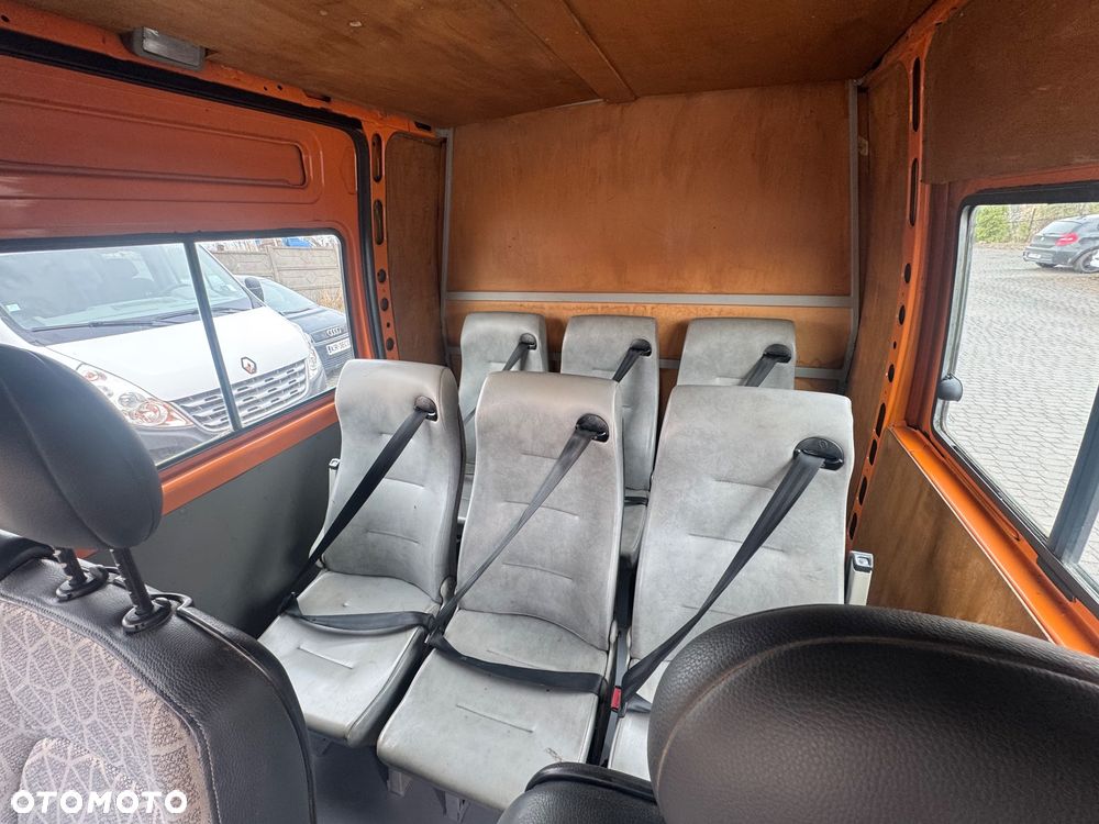 Renault Master Brygadówka 2009 r. 9 Osobowy 3 rzędy siedzeń 2m paka - 20
