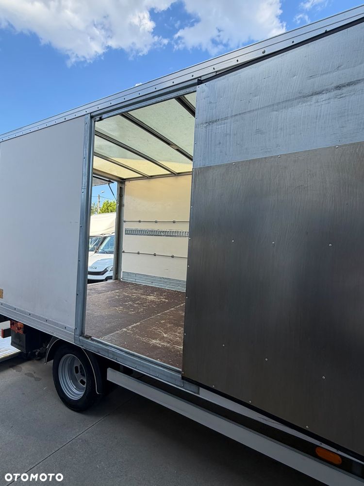 Iveco Daily 35C13 Kontener 8 Palet z windą Kontener meblowy - 9