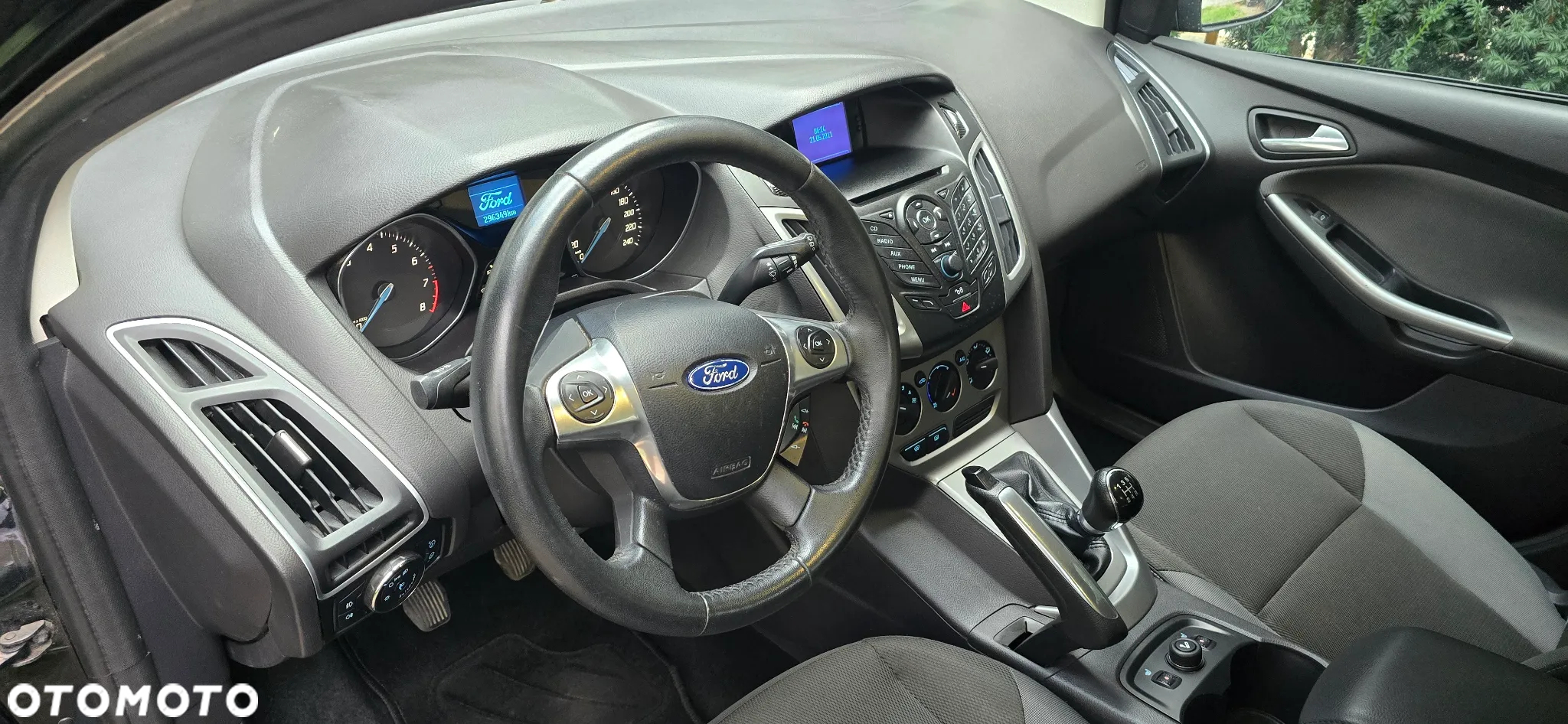 Ford Focus 1.6 Edition - 12