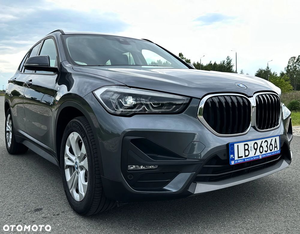 BMW X1 xDrive25e Sport Line - 2