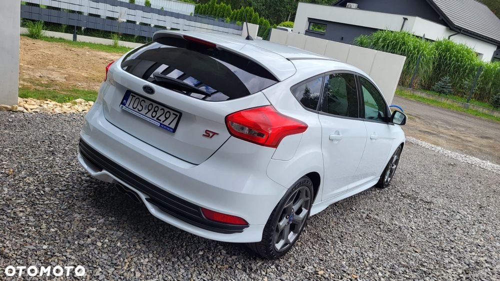 Ford Focus 2.0 TDCi ST - 22