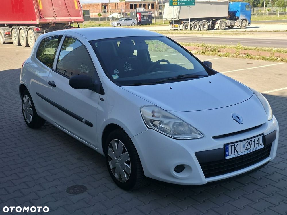 Renault Clio - 2