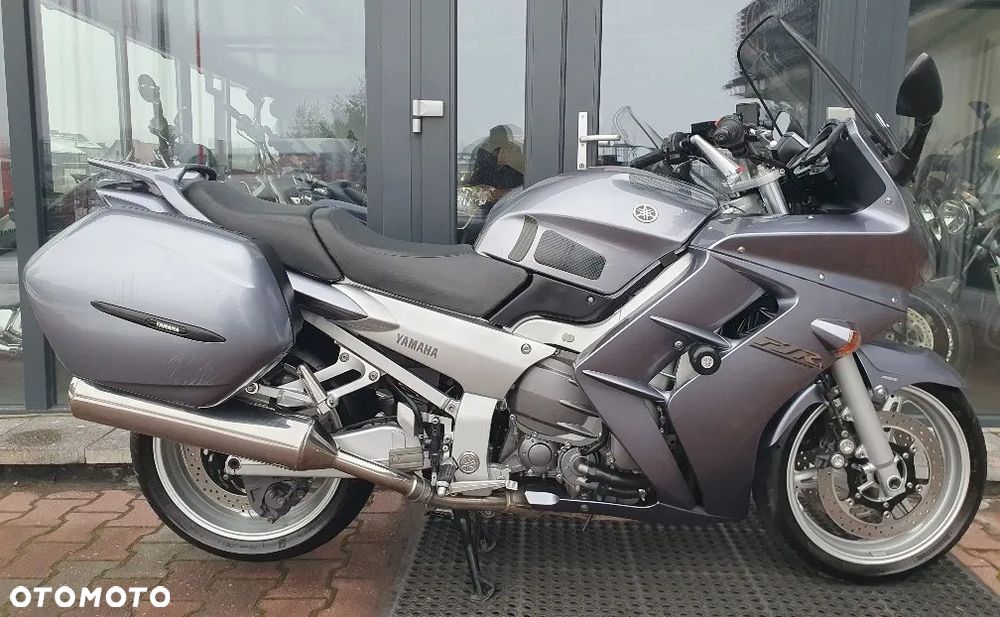 Yamaha FJR - 18