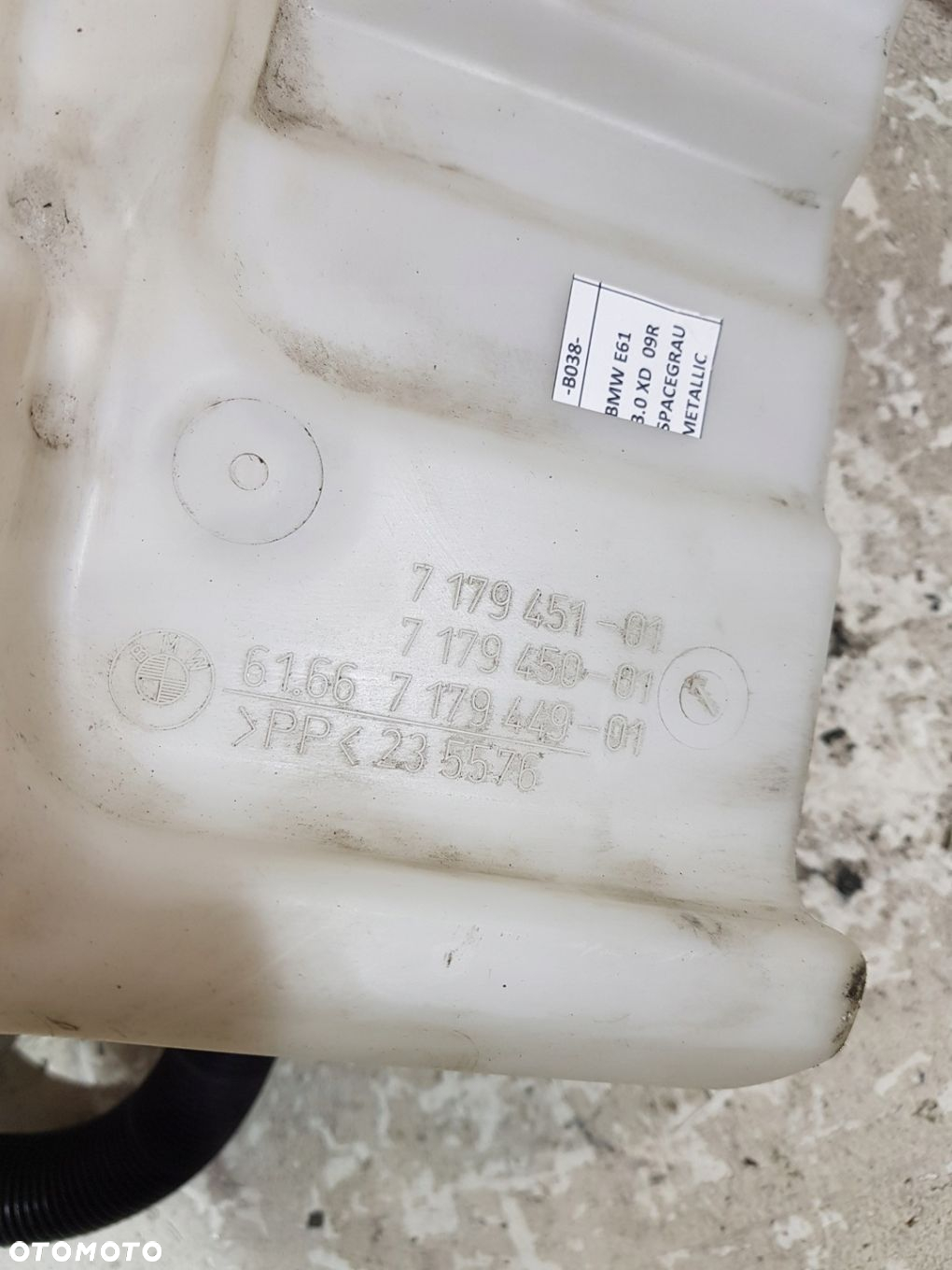 ZBIORNIK PŁYNU SPRYSKIWACZY 7179451 BMW E60 E61 LCI EUR XENON - 7