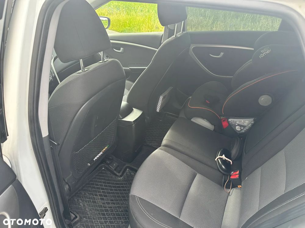 Hyundai i30 1.4 BlueDrive Classic - 17