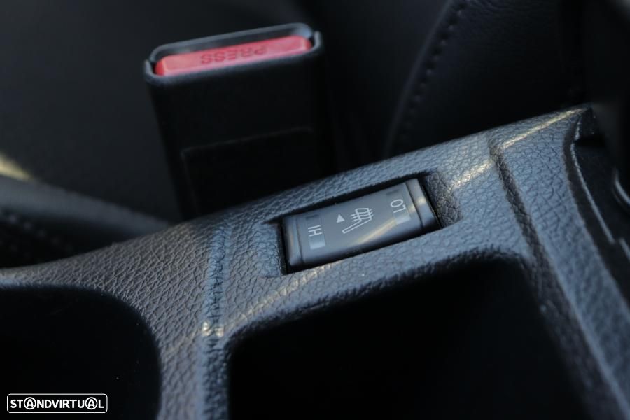 Nissan Qashqai 1.5 dCi N-Connecta 18 - 22