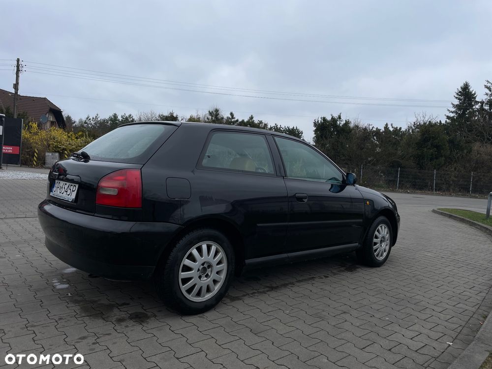 Audi A3 3-drzwiowe 1.6 Ambiente - 4