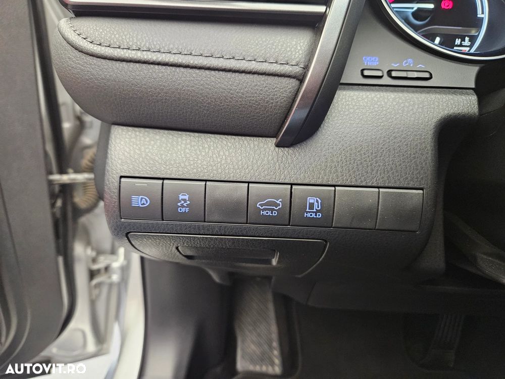 Toyota Camry 2.5 Business - 20