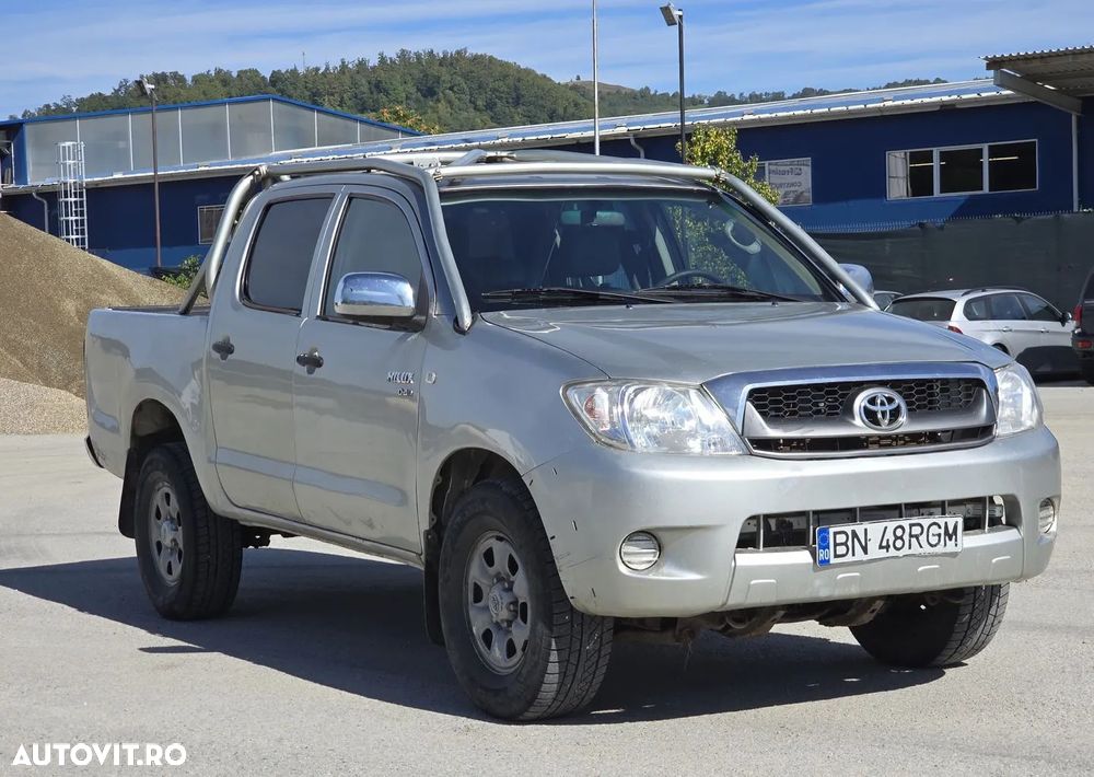 Toyota Hilux 4x4 Double Cab - 1