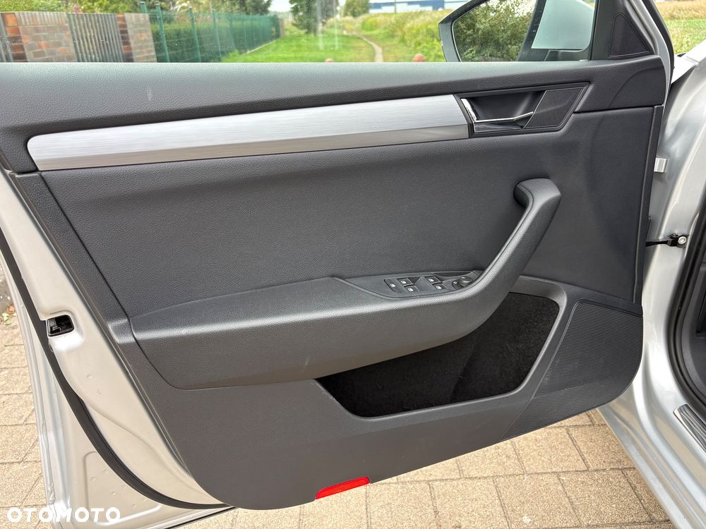Skoda Superb 2.0 TSI Style DSG - 17