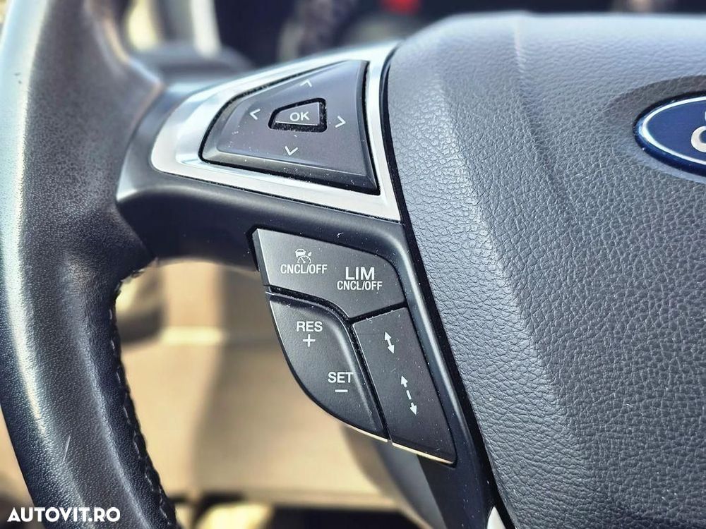 Ford Mondeo 2.0 TDCi Powershift Titanium - 17