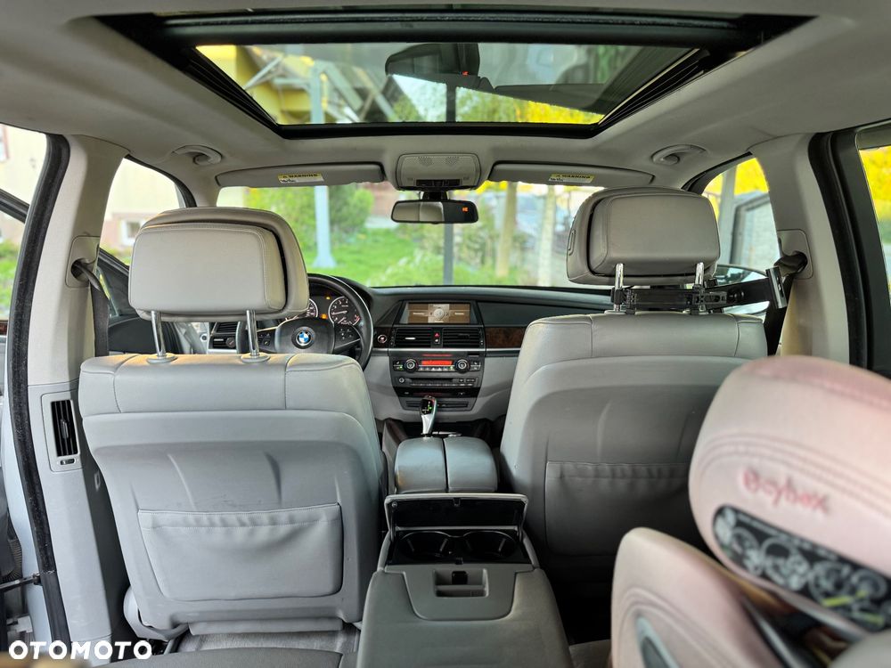 BMW X5 xDrive30i - 8