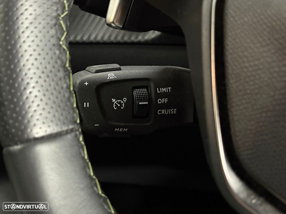 Peugeot 208 1.2 Hybrid GT e-DCS6 - 19