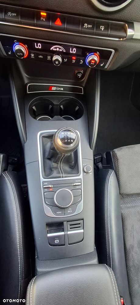 Audi A3 Sportback 2.0 TDI (clean diesel) S line Sportpaket - 26
