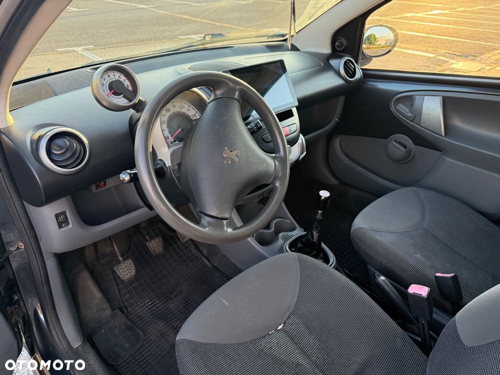 Peugeot 107 1.0 Trendy - 12