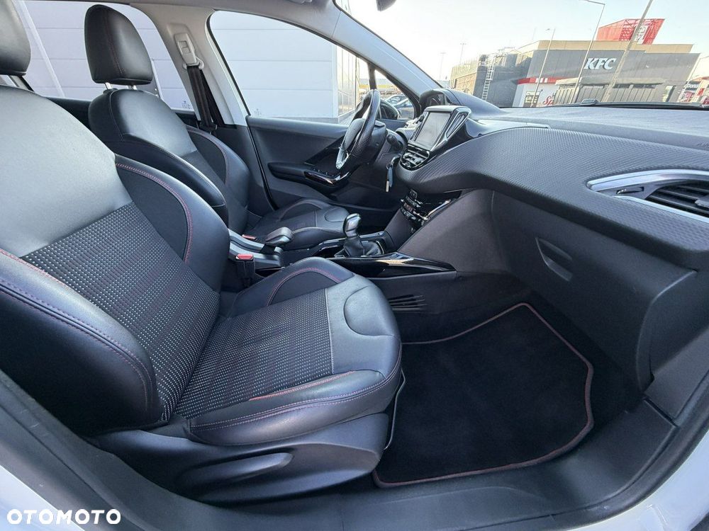 Peugeot 2008 PureTech 110 Stop&Start GT-Line Edition - 34