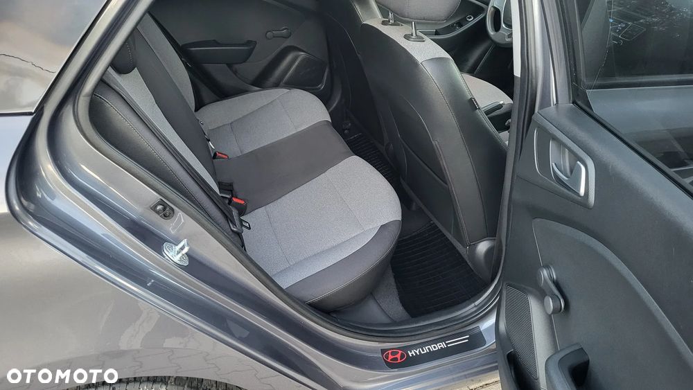 Hyundai i20 - 16