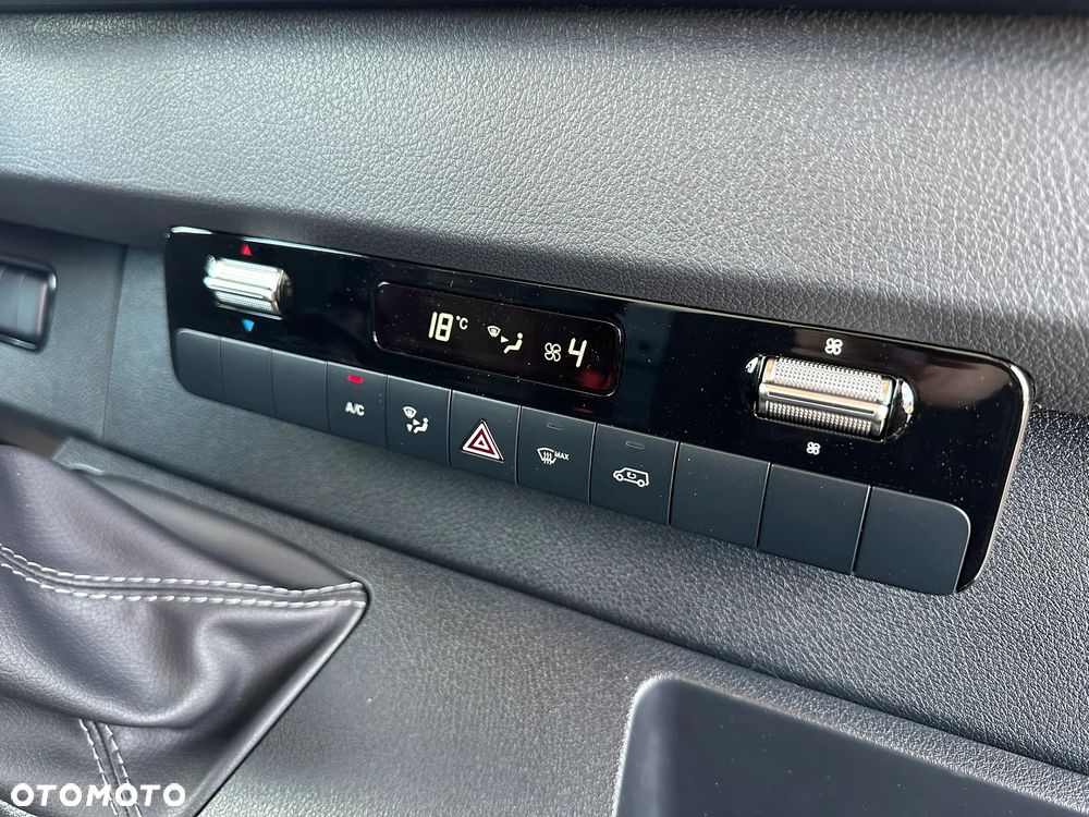 Mercedes-Benz Sprinter - 18