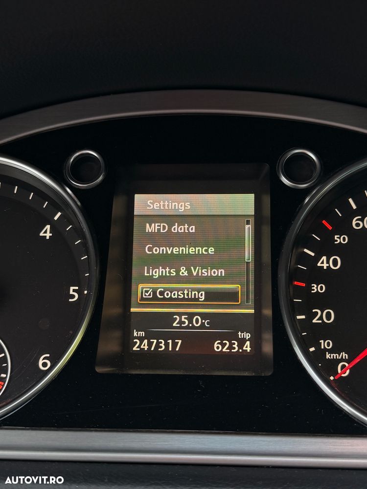 Volkswagen Passat CC 2.0 TDI DSG Exclusive - 33