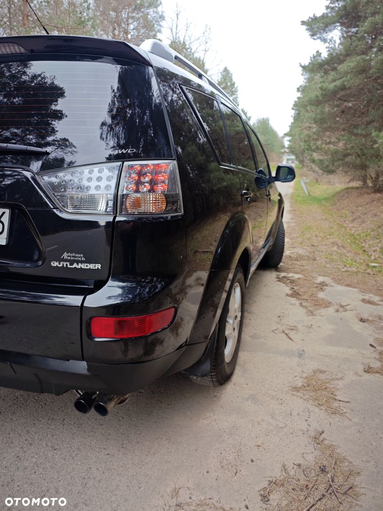 Mitsubishi Outlander 2.2 DI-D 4WD Instyle - 16