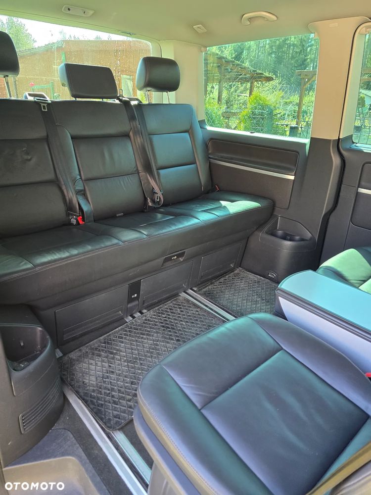 Volkswagen Multivan - 10