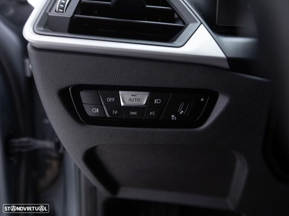 BMW 320 e Auto - 19