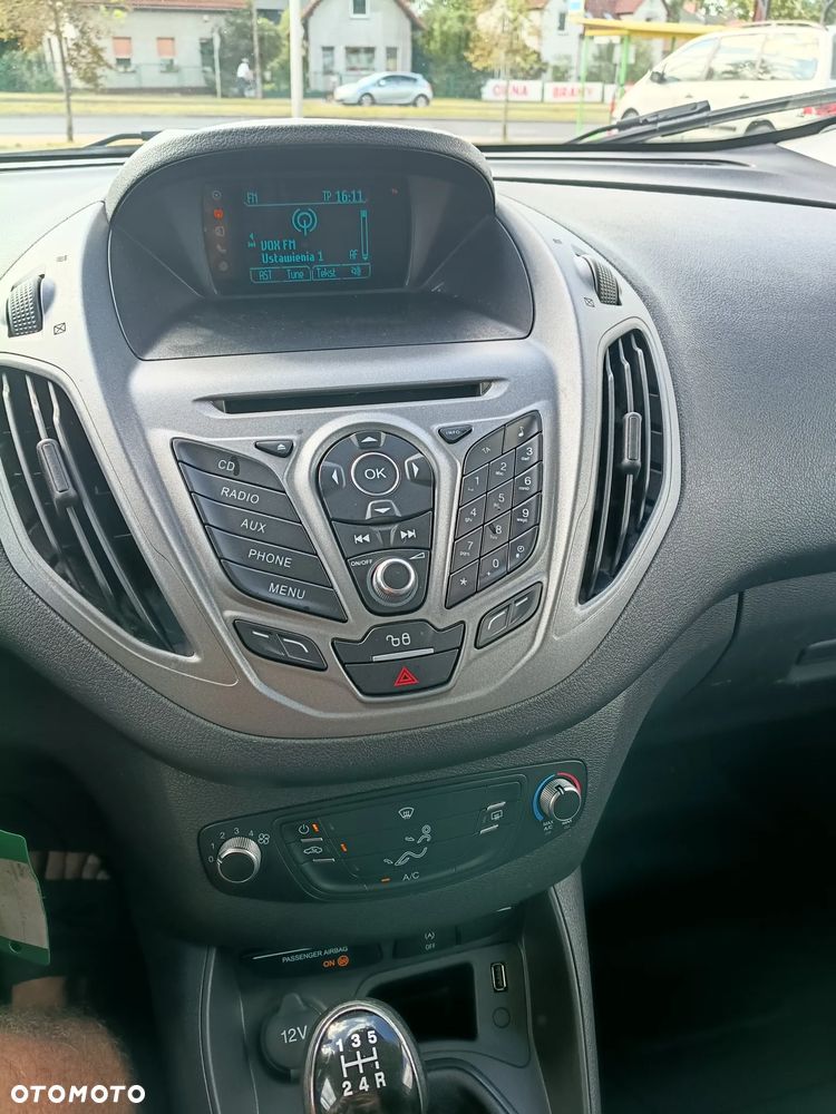 Ford Transit Courier - 1