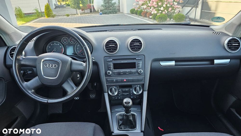 Audi A3 Sportback 1.6 S line Sportpaket plus - 9