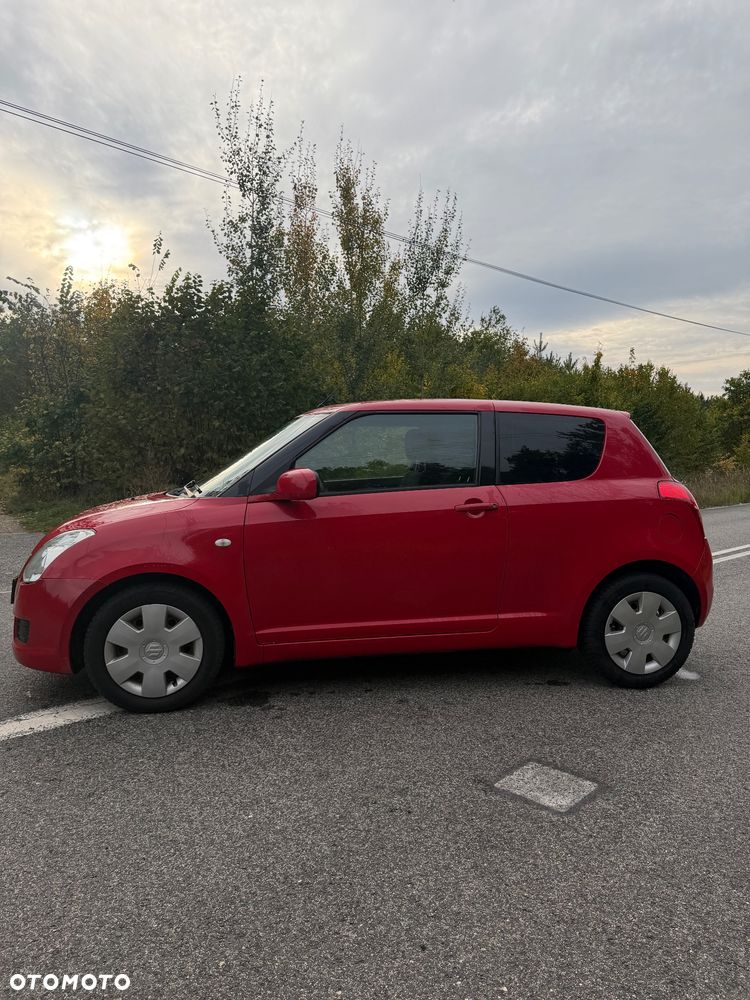Suzuki Swift 2008 photo 3