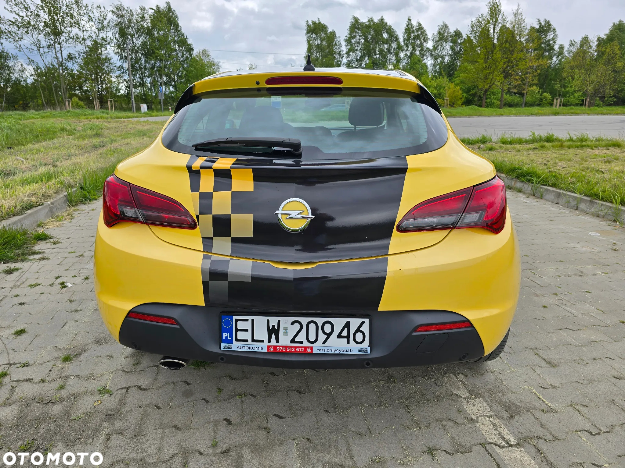 Opel Astra IV GTC 1.6 T Sport - 33