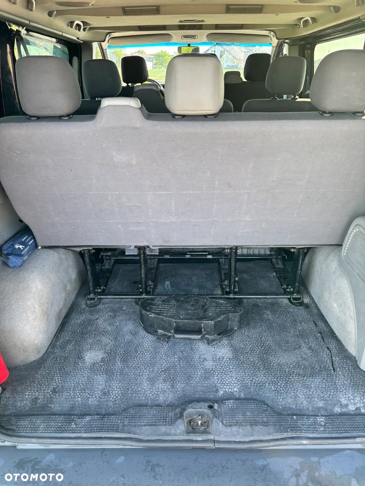 Opel Vivaro - 9