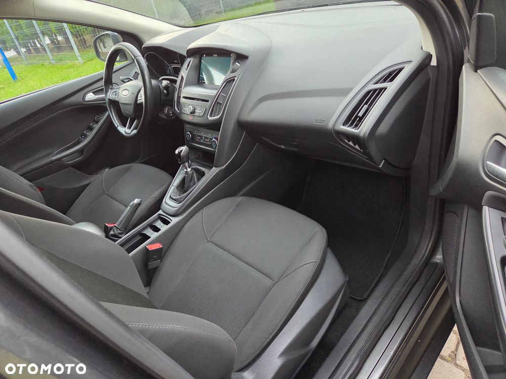 Ford Focus 1.0 EcoBoost Titanium Business - 18