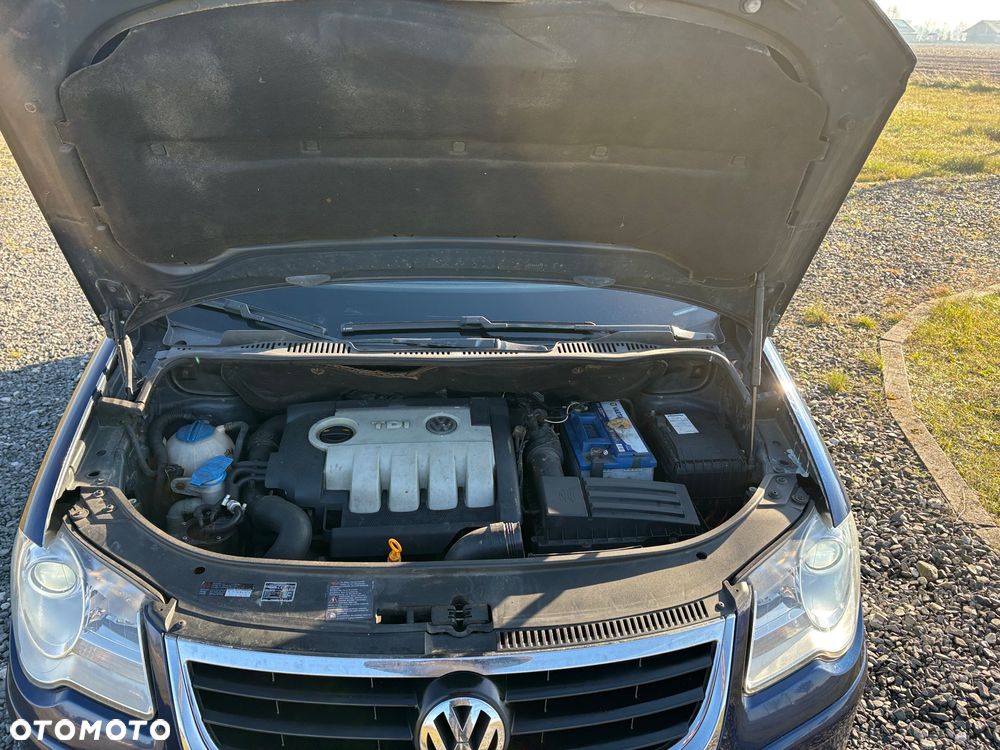 Volkswagen Touran 1.9 TDI Conceptline - 15