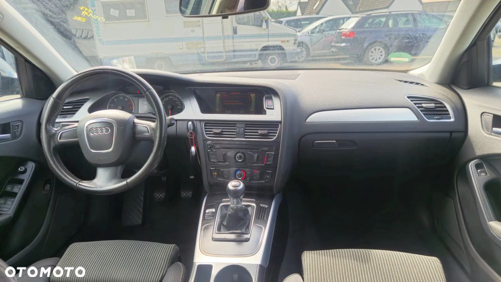 Audi A4 Limousine - 17