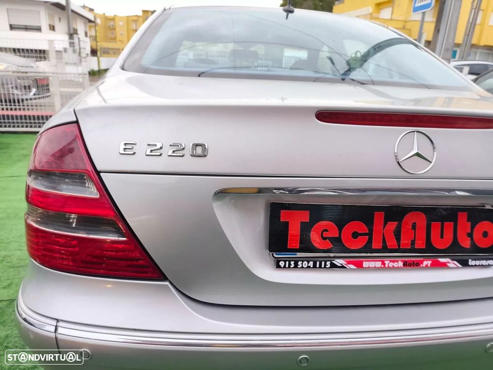 Mercedes-Benz E 220 CDI Avantgarde - 8