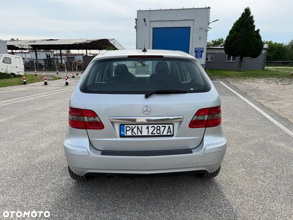 Mercedes-Benz Klasa B 180 CDI Special Edition - 26