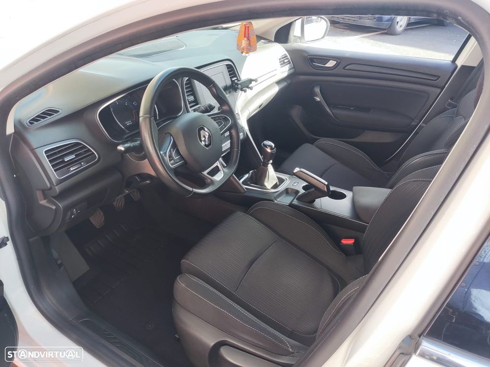 Renault Mégane Sport Tourer BLUE dCi 115 BUSINESS EDITION - 16