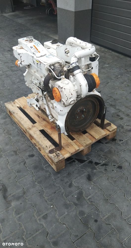 SILNIK SPALINOWY John Deere 4045 4045TFM75 4.5L 2861F PE4045T821195 MARINE Engine - 1