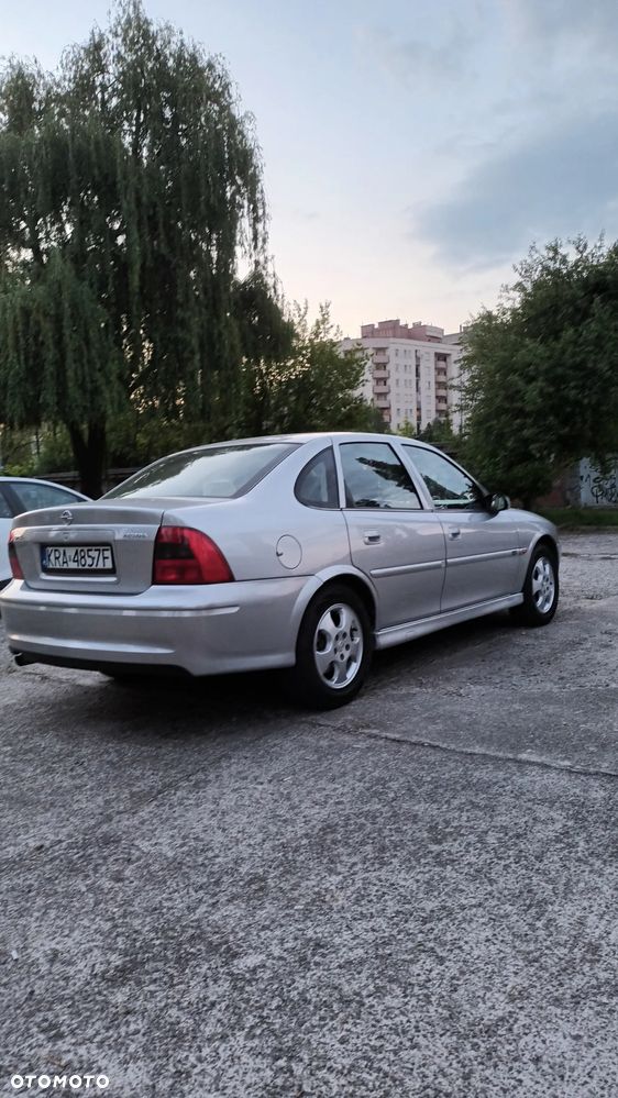 Opel Vectra - 18