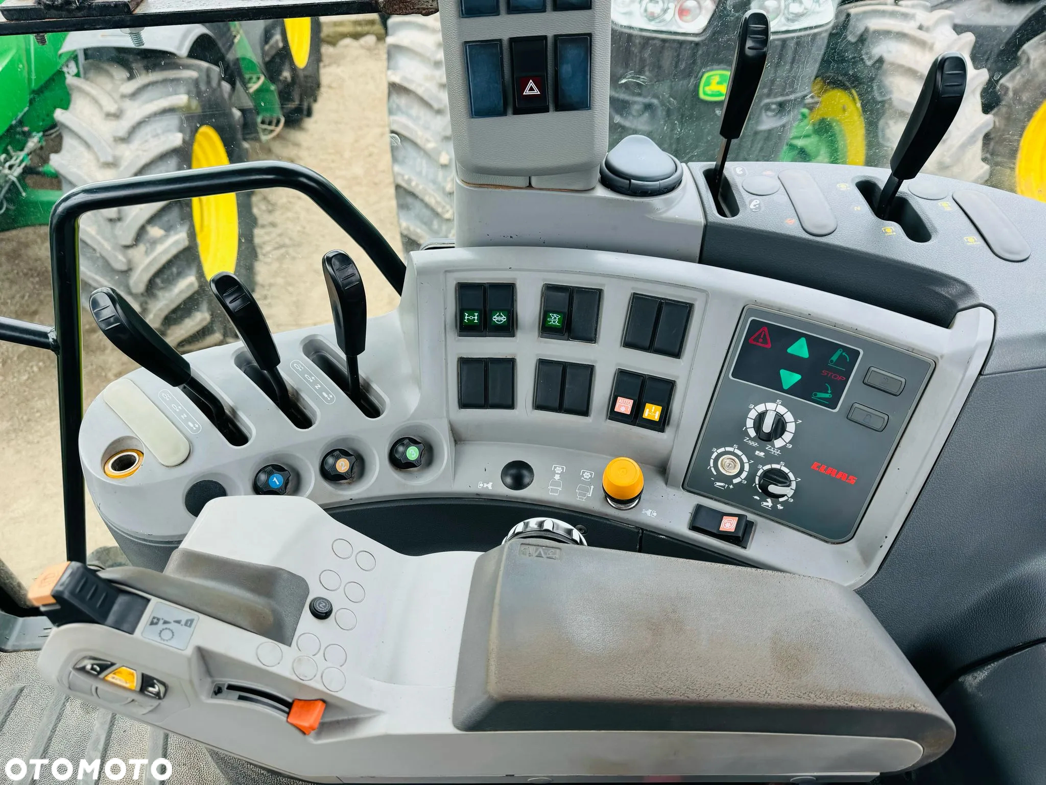 Claas Axion 810 - 9