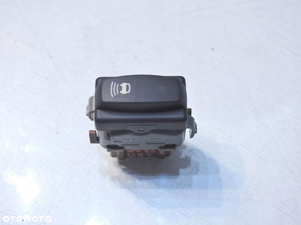 PRZYCISK PDC RENAULT SCENIC II LIFT 2808202 - 6