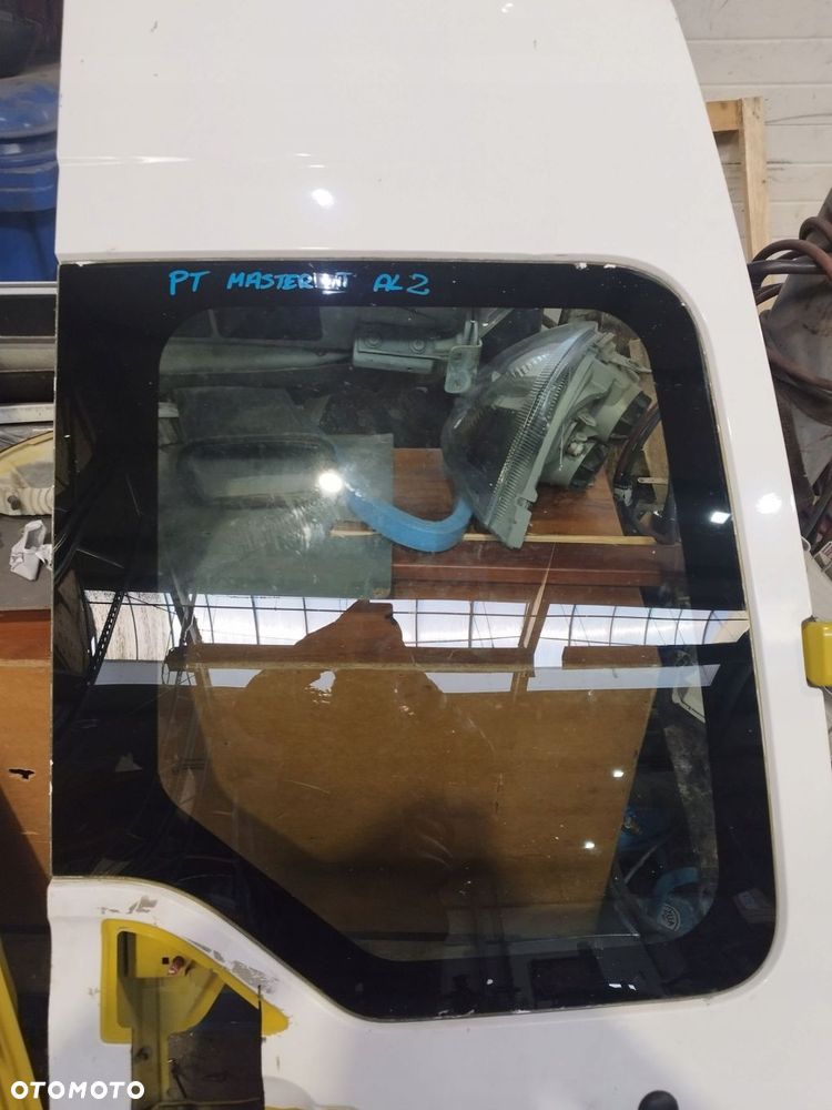 SZYBA TYLNA TYL PRAWA W DRZWI MASTER III MOVANO B NV400 10R-
