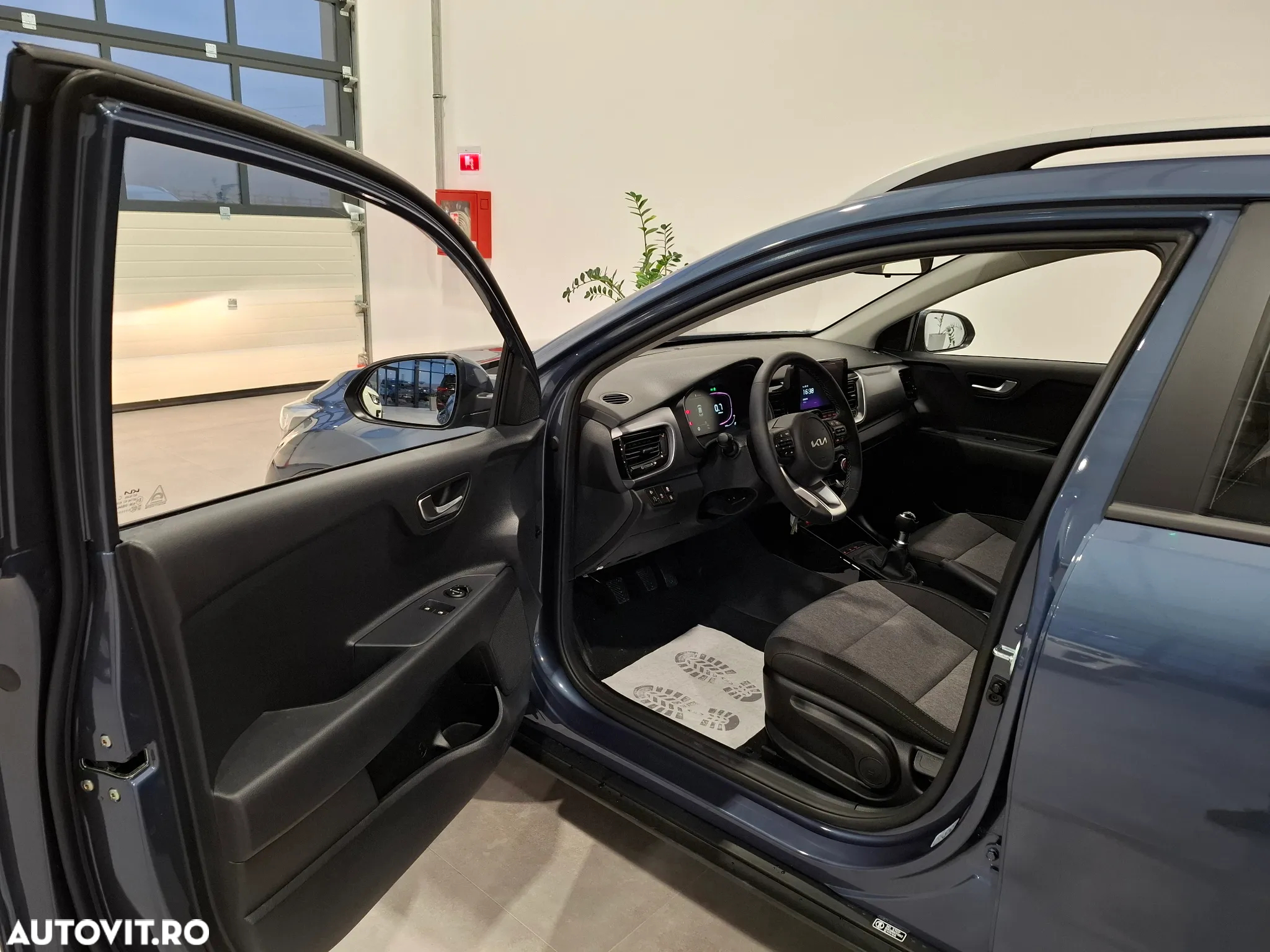 Kia Stonic 1.2 MPI 5MT Urban - 9