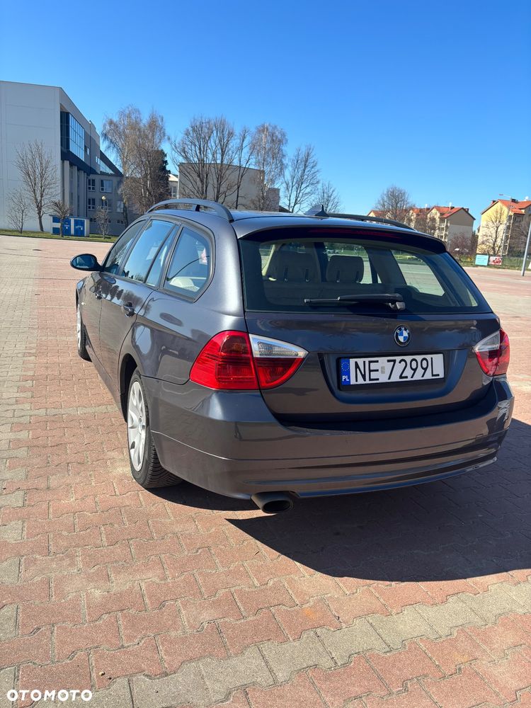 BMW Seria 3 318d DPF - 3