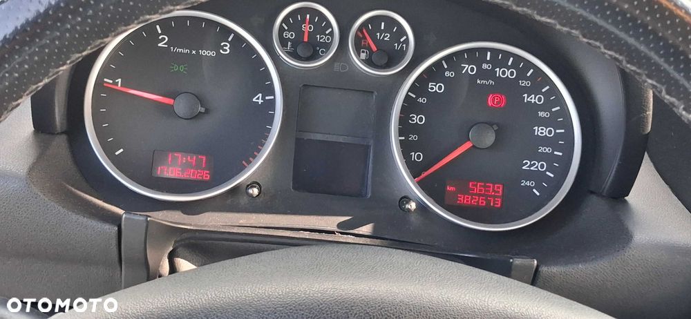 Audi A2 - 8